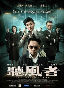 美女扒开粉嫩的尿囗给男生桶